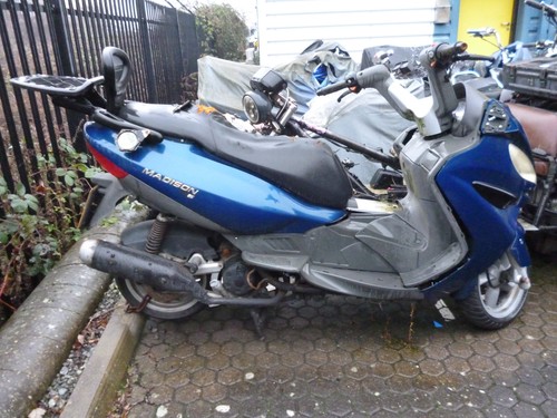 Malaguti maddison 125 scooter - 125,