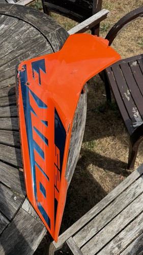 Ktm duke 125 - 2025, front